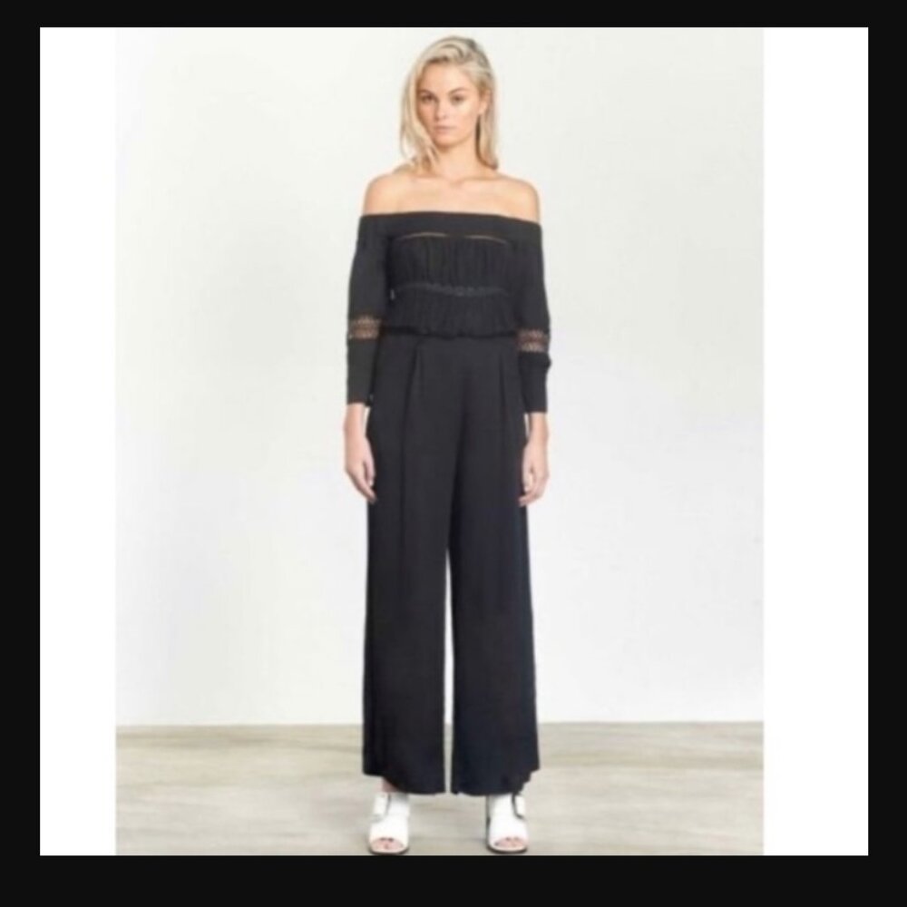 NEW - ELLIATT Memory Jumpsuit in Black with Lace Applique Detail LARGE